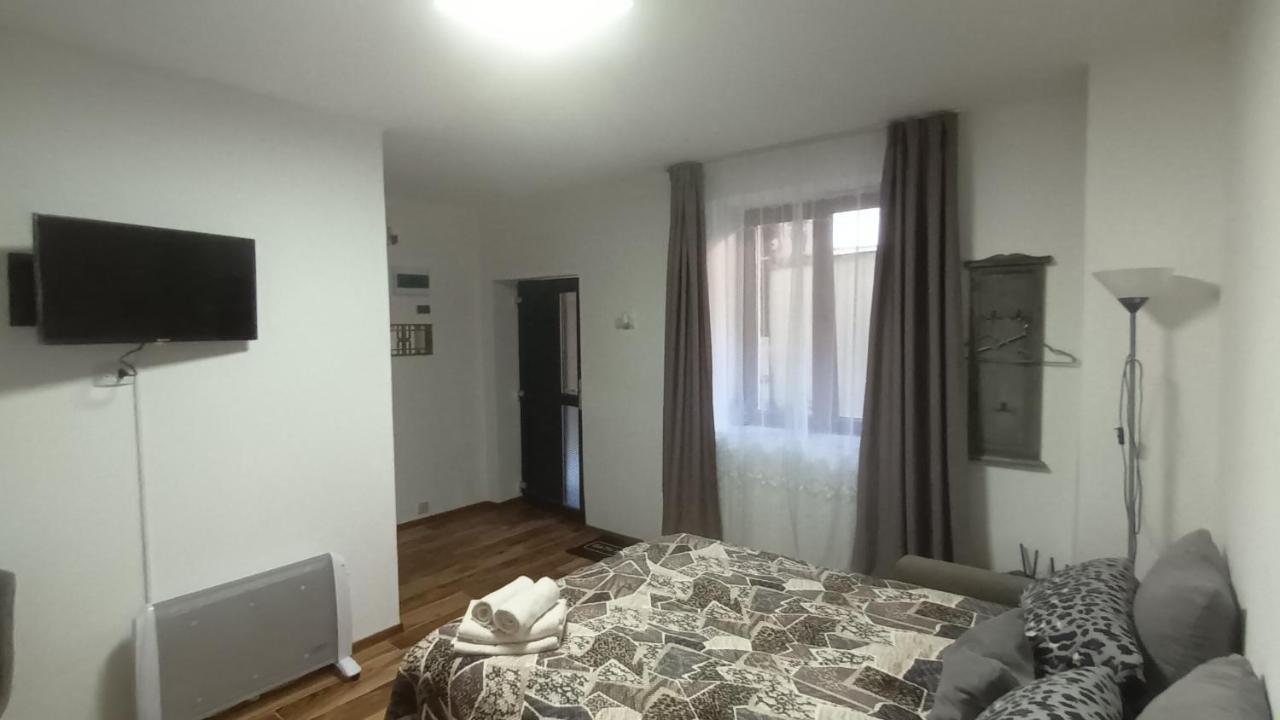 Cezar Apartment *